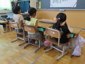 集中力を高めます！～１００ます計算の取組～