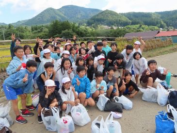 農家の人の苦労がわかりました！～５年生稲刈り体験～