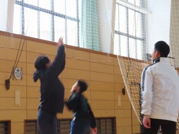 卒業プロジェクト実施中！～バスケットボール対決～